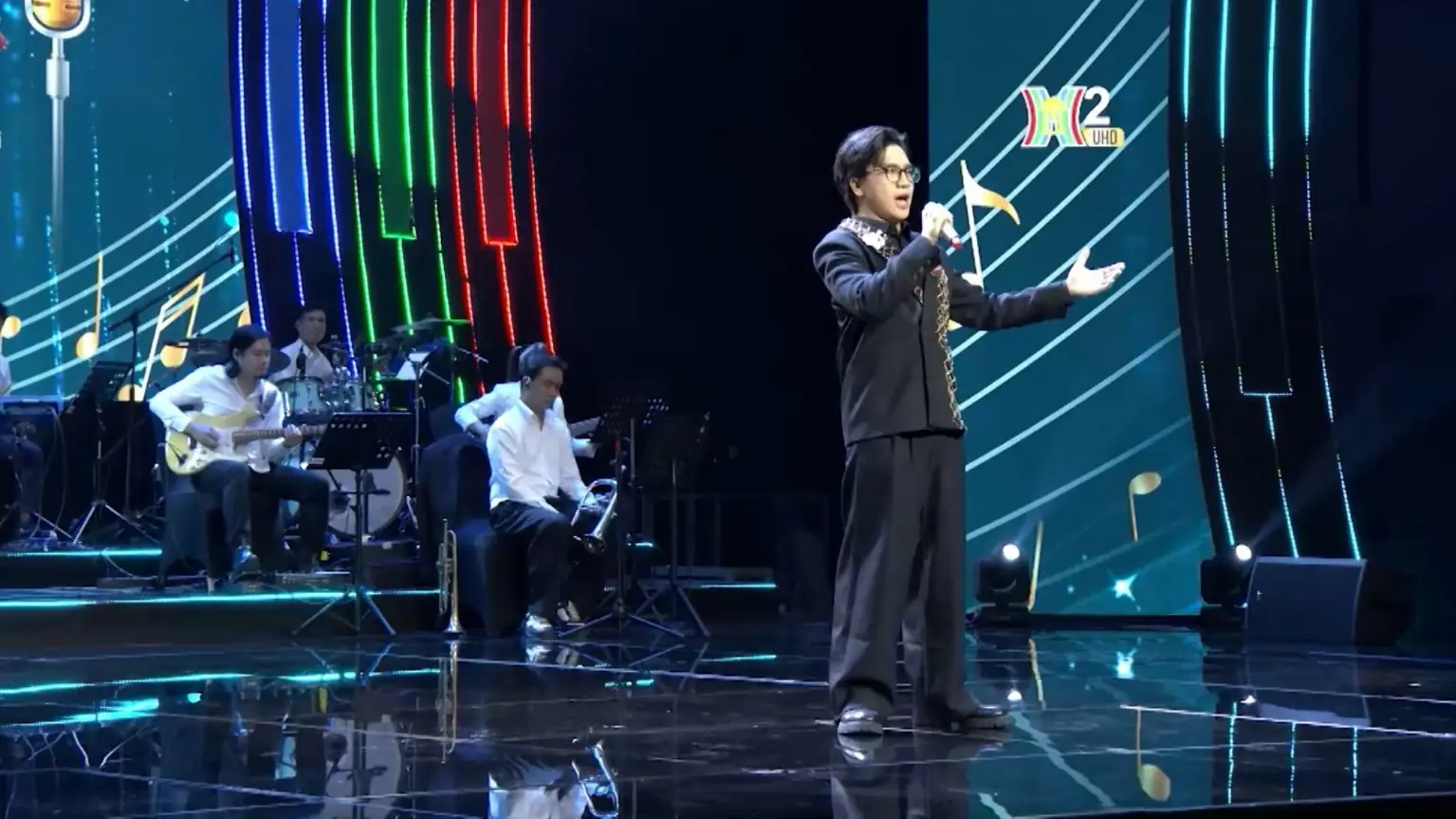 Con trai ca sĩ Trọng Tấn gây bất ngờ tại 'Tiếng hát Hà Nội'